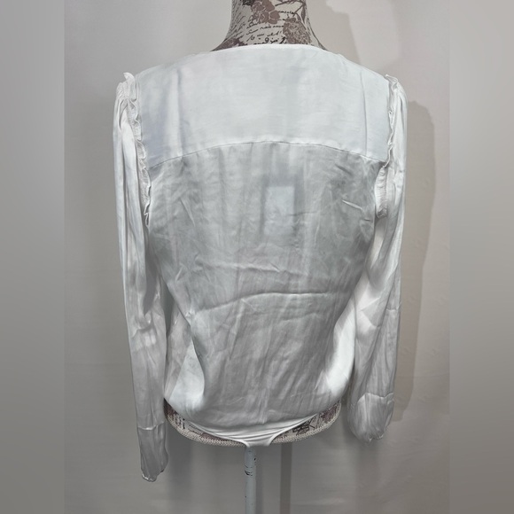 PAIGE -WHITNEY White rayon long sleeve body‎ suit size M. - Picture 5 of 15